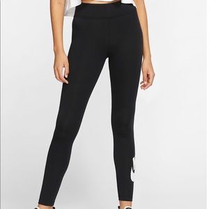 Nike Sportswear Logo Leggings